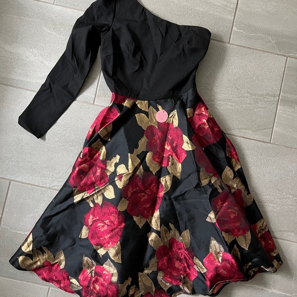 CHI CHI LONDON DRESS SZ 6 US 8 UK - Picture 1 of 12